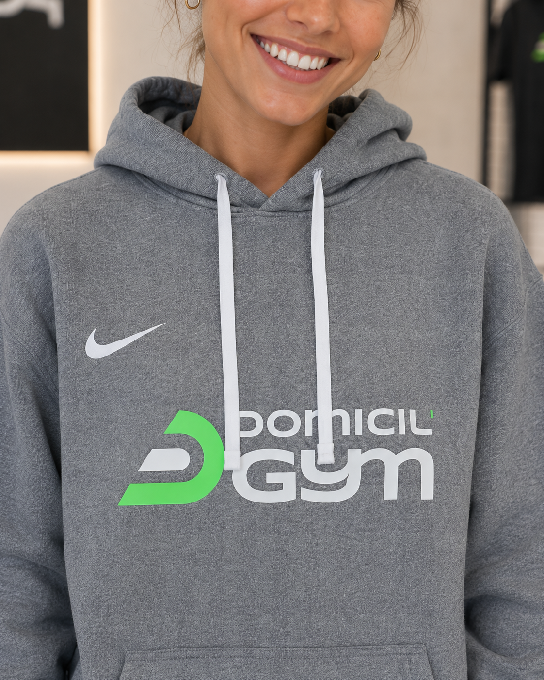 Sweat à capuche Nike Femme Domicil'Gym gris - détail logo 